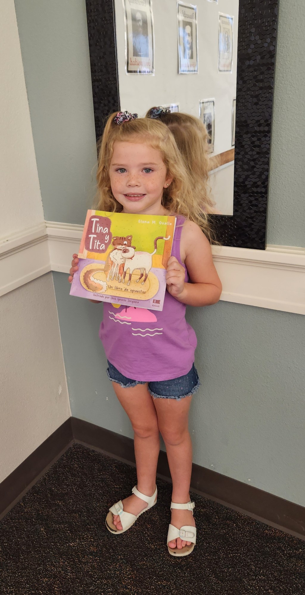 Pequeña lectora de Tina y&nbsp;Tita
